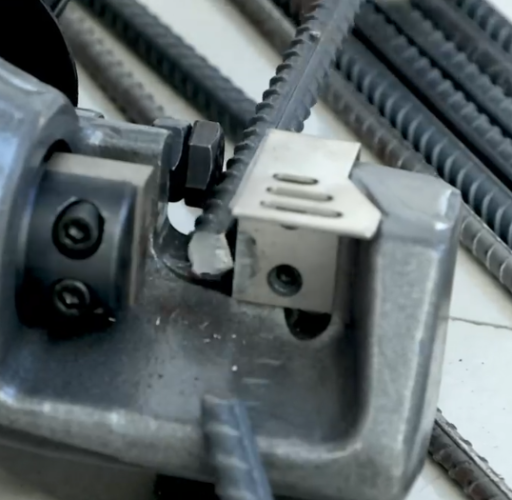 Hydraulic Rebar Cutter — Side View
